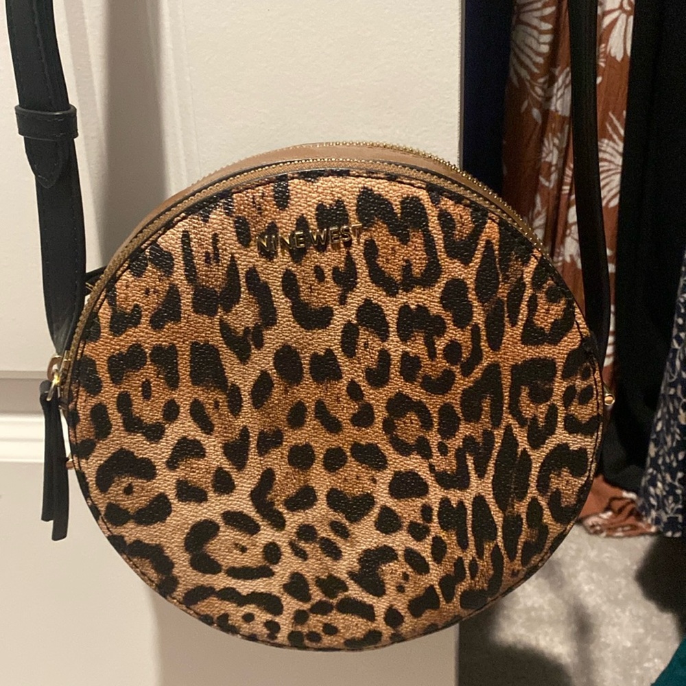 Leopard circle bag